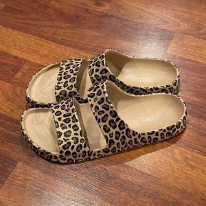 Old Navy Leopard Slide